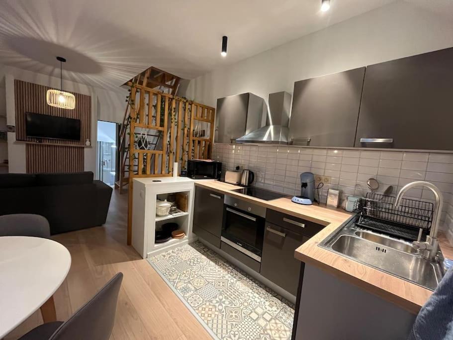 Duplex Avec Parking A 100M De La Mer De Panne Exterior photo